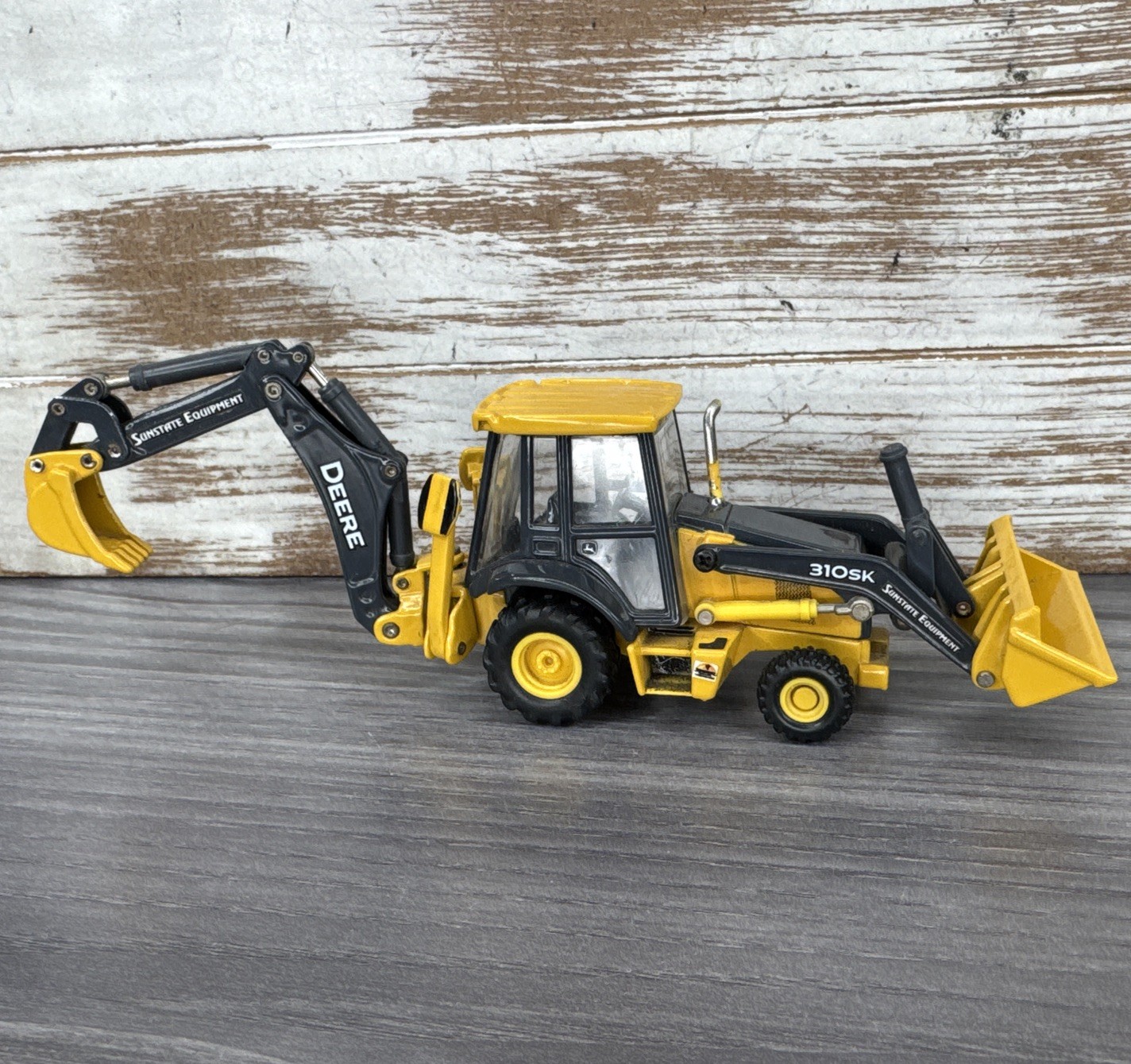 John Deere Ertl Diecast 1/50 Scale Yellow 310 SK Backhoe Loader Construction