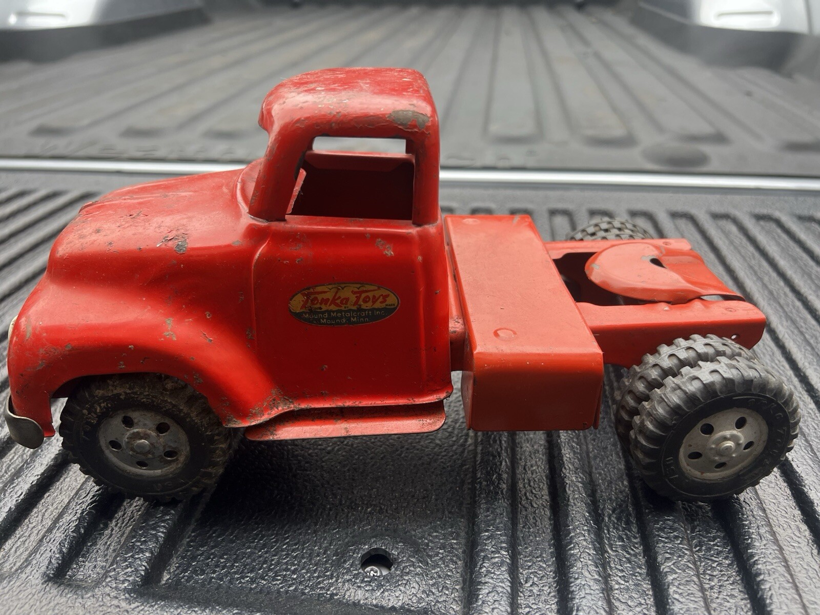 Vintage 1955 Tonka pressed steel Grain Hauler 550-5 catalog play wear & patina