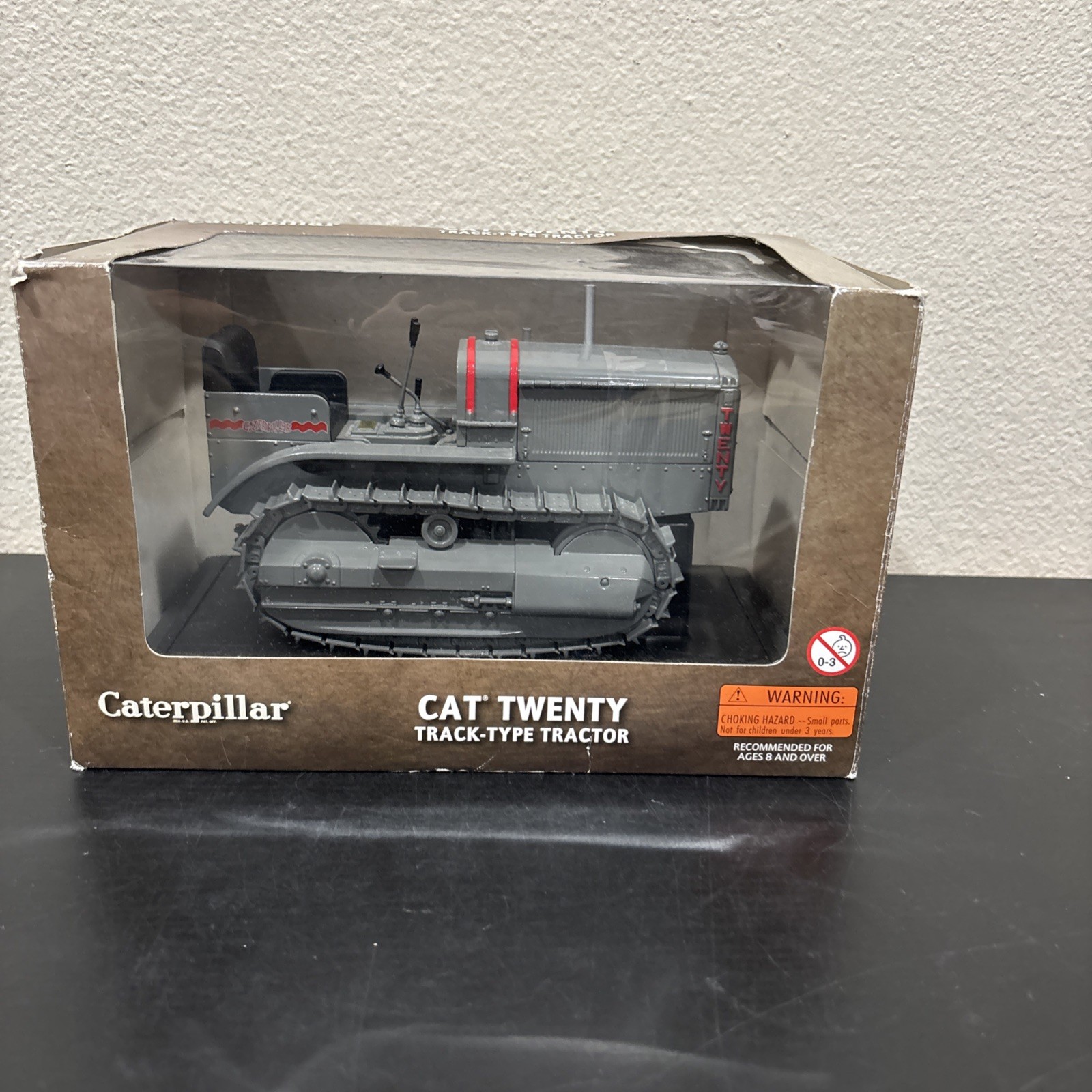 Norscot 1:16 Scale Cat Twenty Track-Type Tractor #55201 NIB