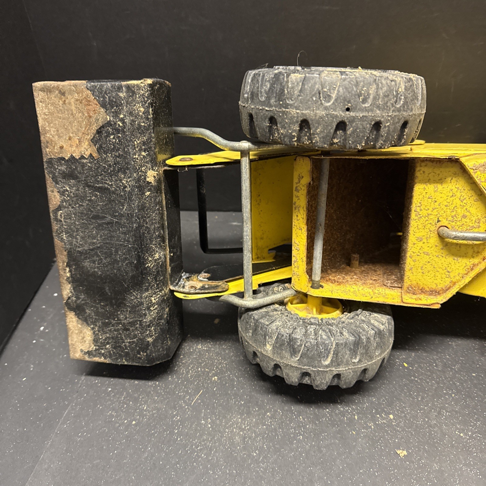 Vintage Tonka Toys 70’s Pressed Steel Mighty Loader Tonka Metal XMB-975 tires