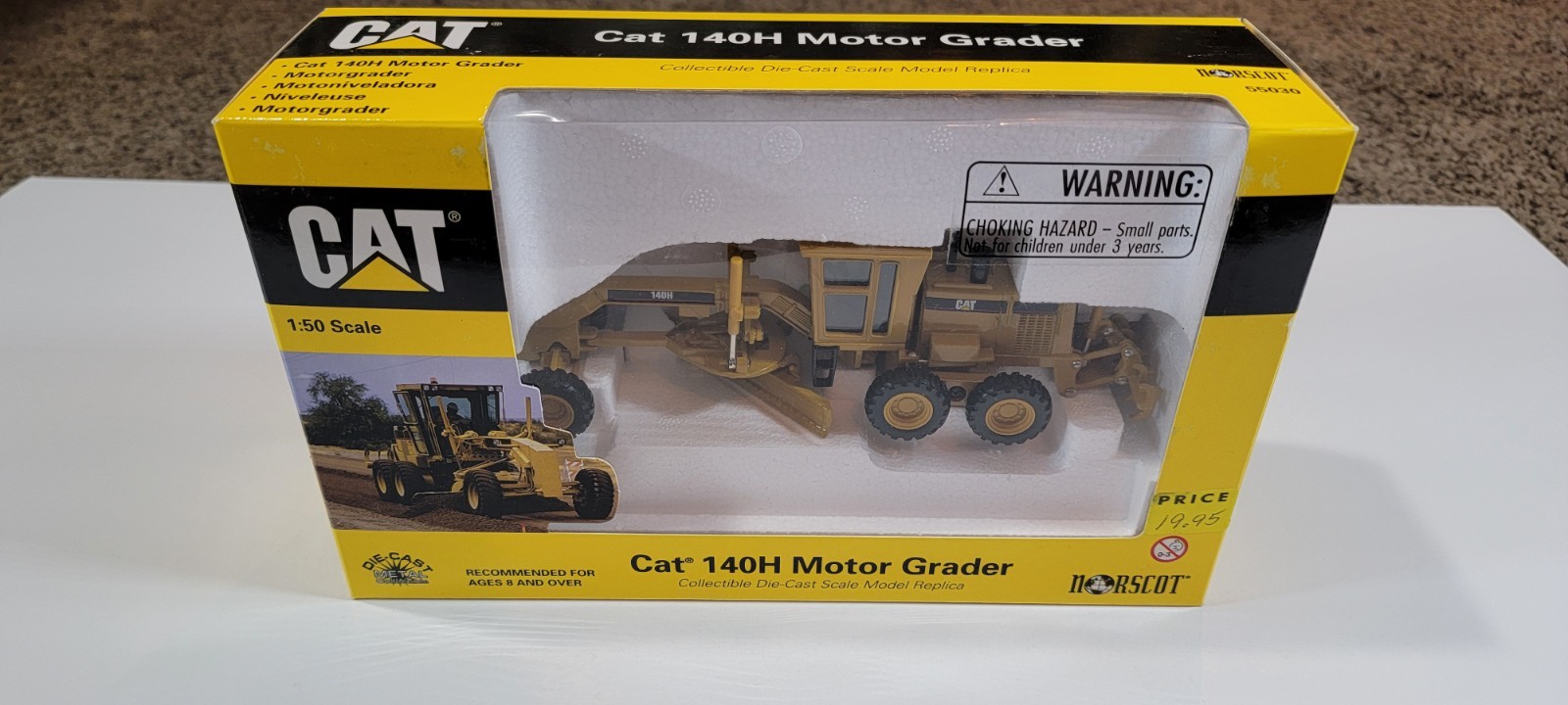 Norscot 55030 Caterpillar CAT 140H Motor Grader 1:50 Scale