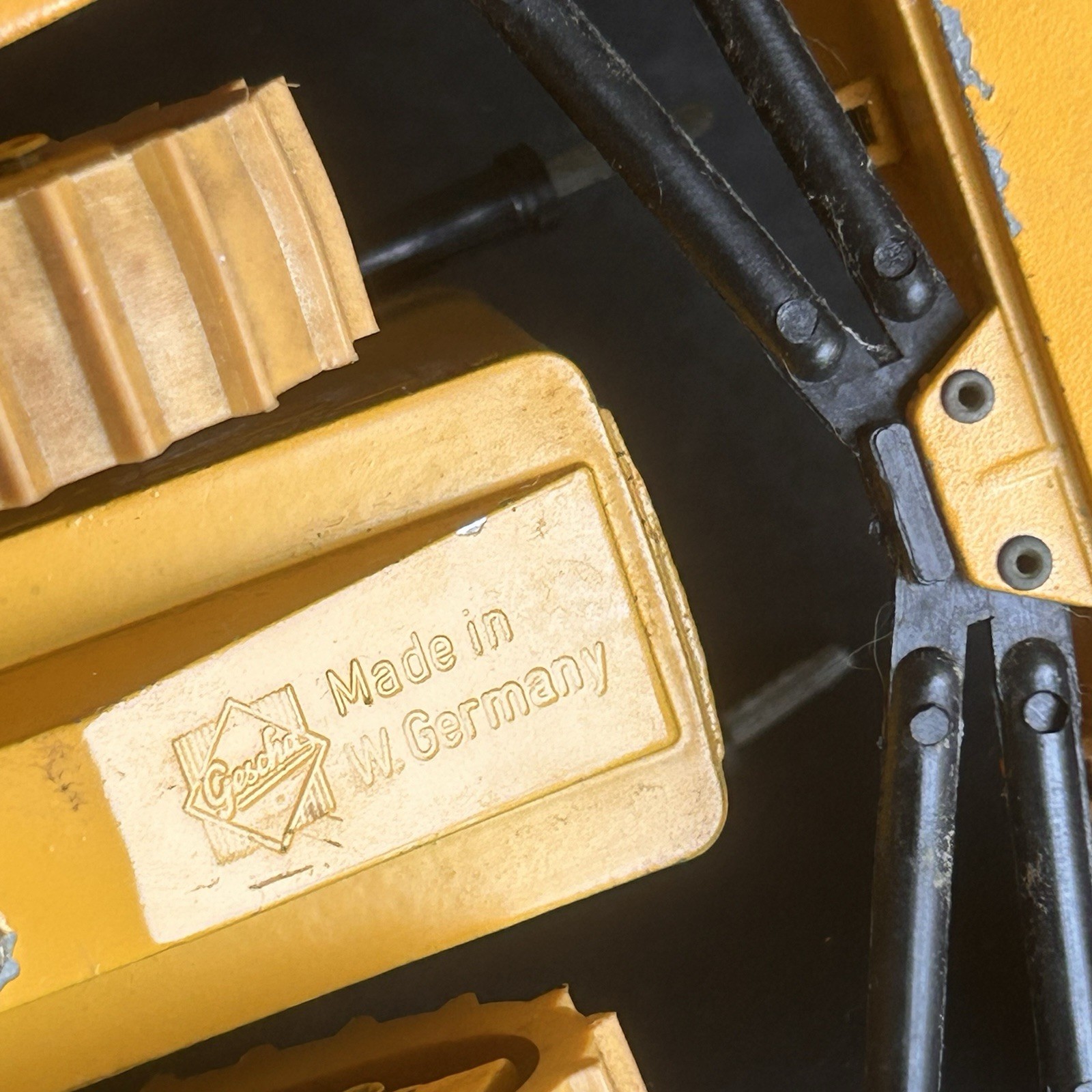Vtg Gescha Liebherr 731 Bulldozer 1:50 Made in West Germany For Repair Parts