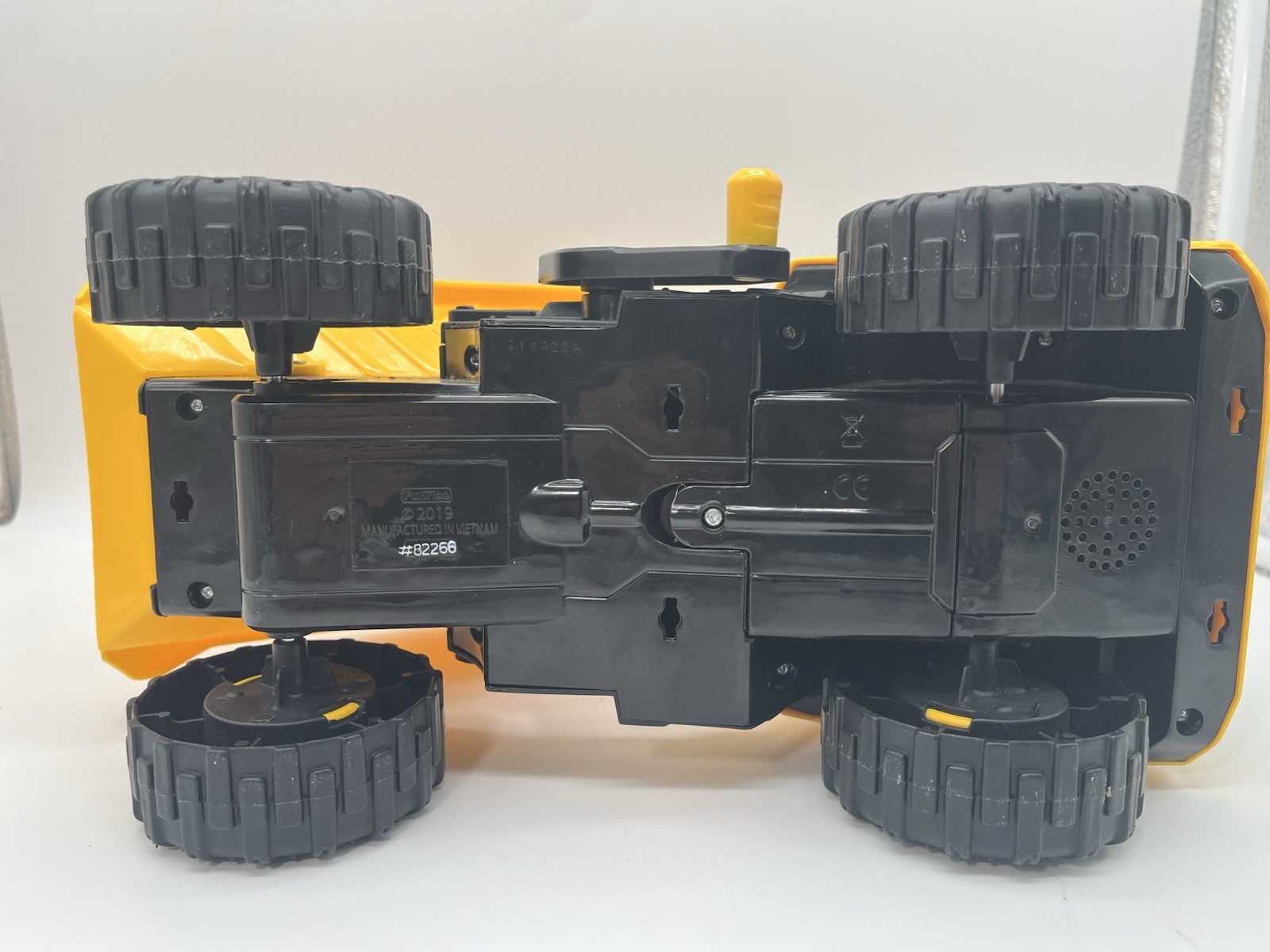 Construction Toys, Power Haulers Dump Truck, Realistic Lights and Sounds EUC