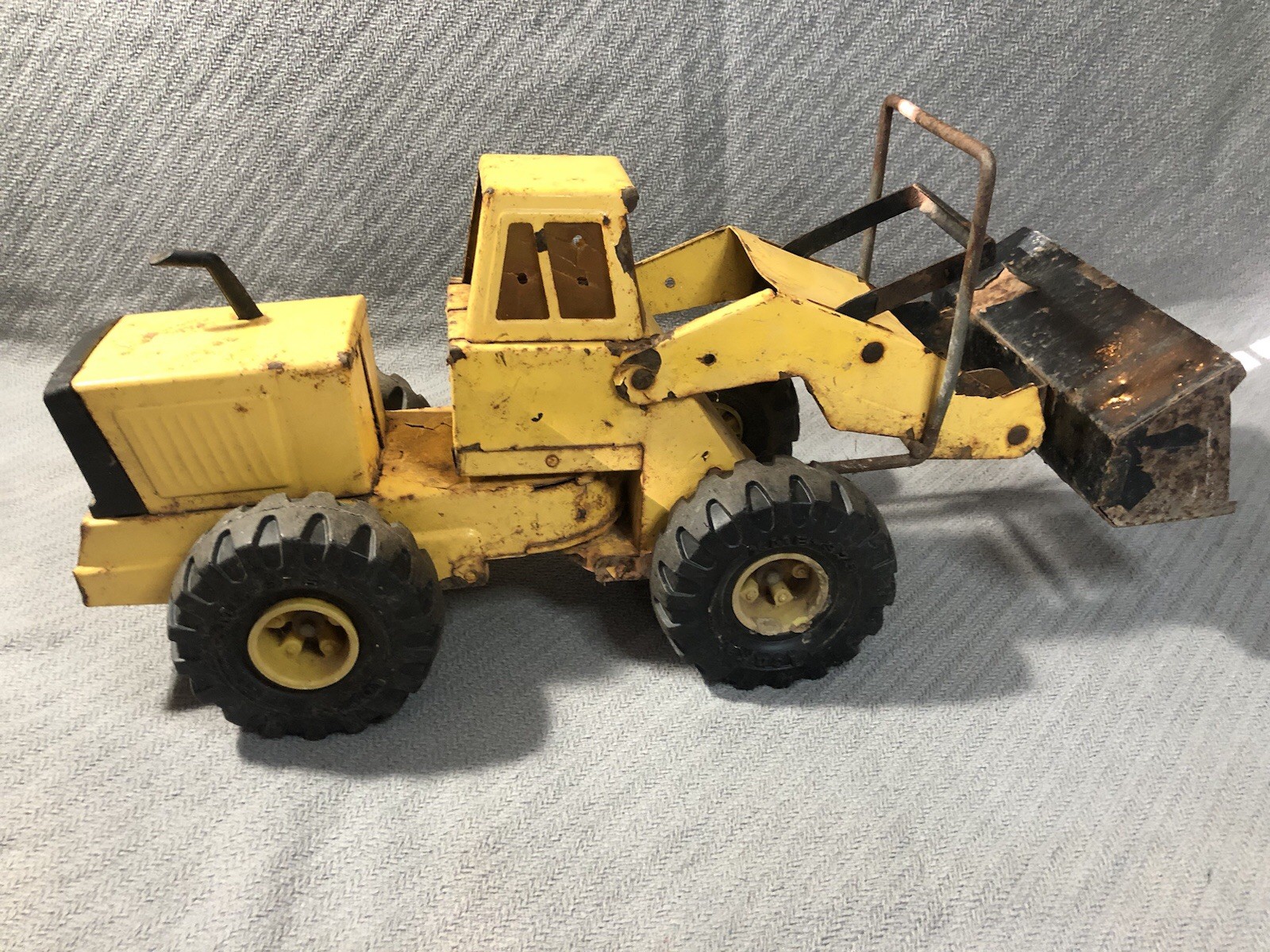 VINTAGE Mighty Tonka Truck Turbo Diesel Front End Loader XMB-975