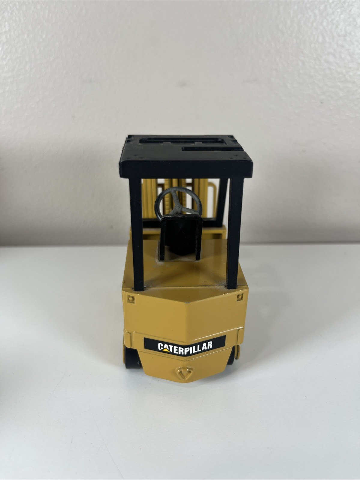 NZG Modelle Cat Lift Truck Not Mint B1