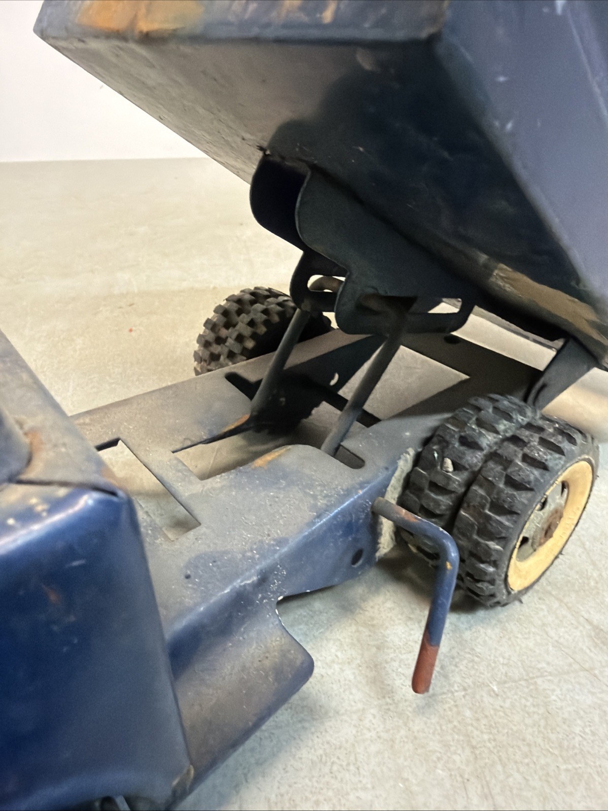 VTG Blue Structo Dumper – Pressed Steel Toy Dump Truck RARE