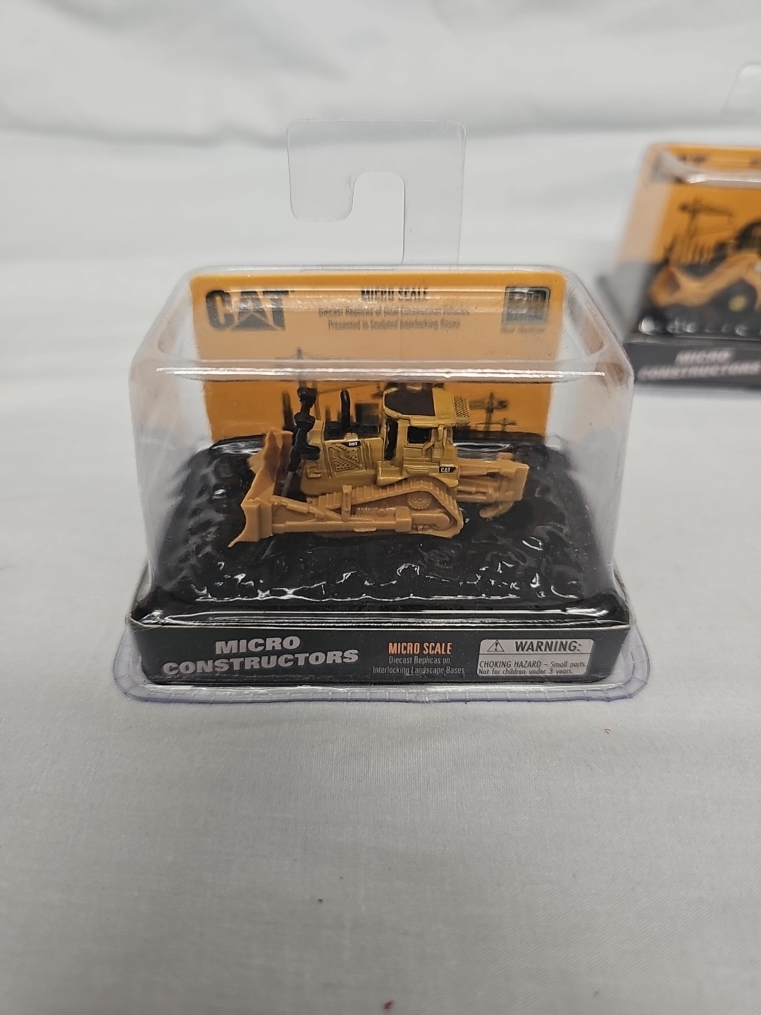 Diecast Masters CAT Micro Construction D8T TrackType Tractor & 950M Wheel Loader