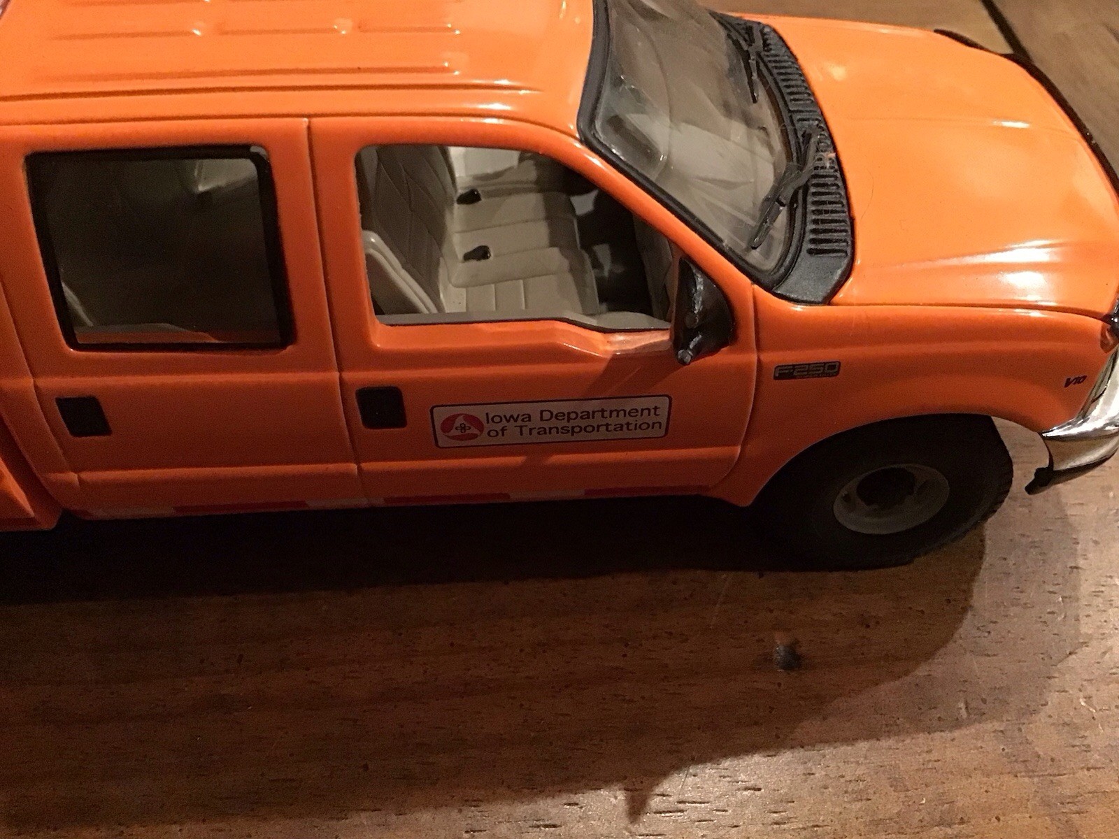 1:34 Scale Die Cast First Gear Truck With 4 Cones Missing Side Mirror ￼
