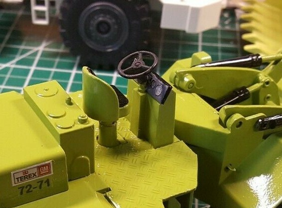 1/40 GESCHA « TEREX 72-71 » Loader w « Custom Open Cabin » – FREE SHIPPNG !!!