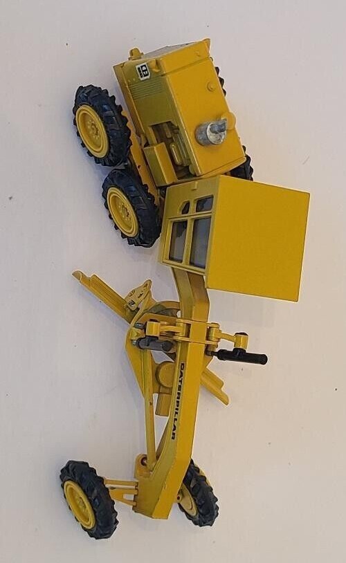 NZG Caterpillar 12G Motor Grader yellow unused great condition 