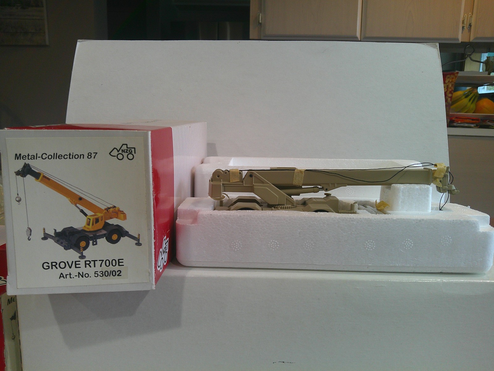 NZG Grove RT700E Crane Desert Tan Limited Edition 1 of 100 #530/02 1:87 VG Box