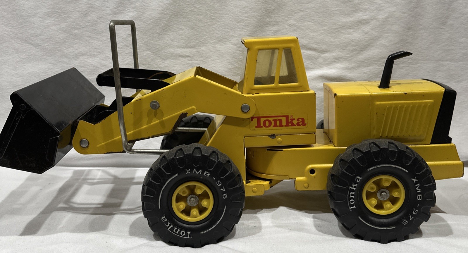 Vintage 1970’s -80’s Tonka Pressed Steel Front Loader XMB-975