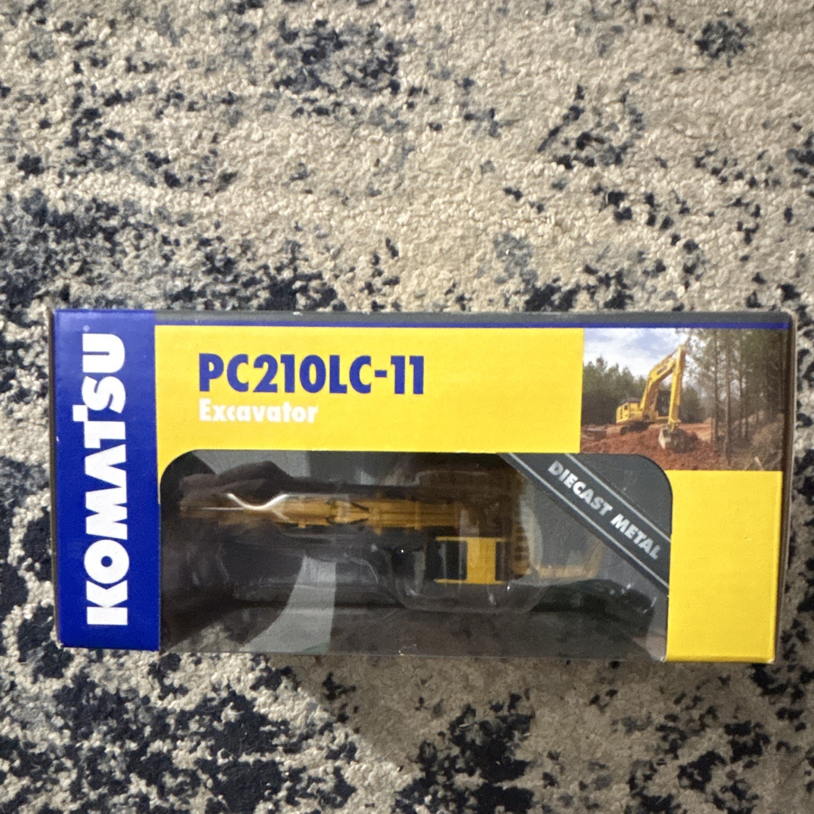 Komatsu PC210LC-11 Excavator 1:64 Diecast Metal First Gear 2016 Unopened
