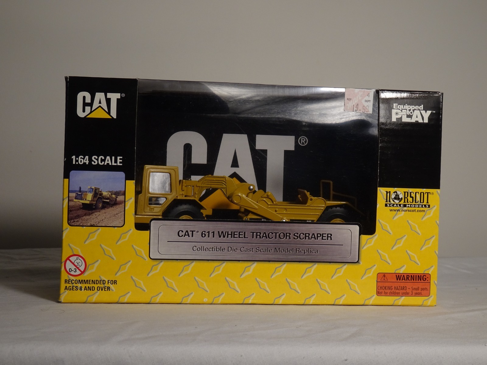 VTG 2005 Norscost Caterpillar Cat 611 Wheel Tractor Scraper 1:64 NIB