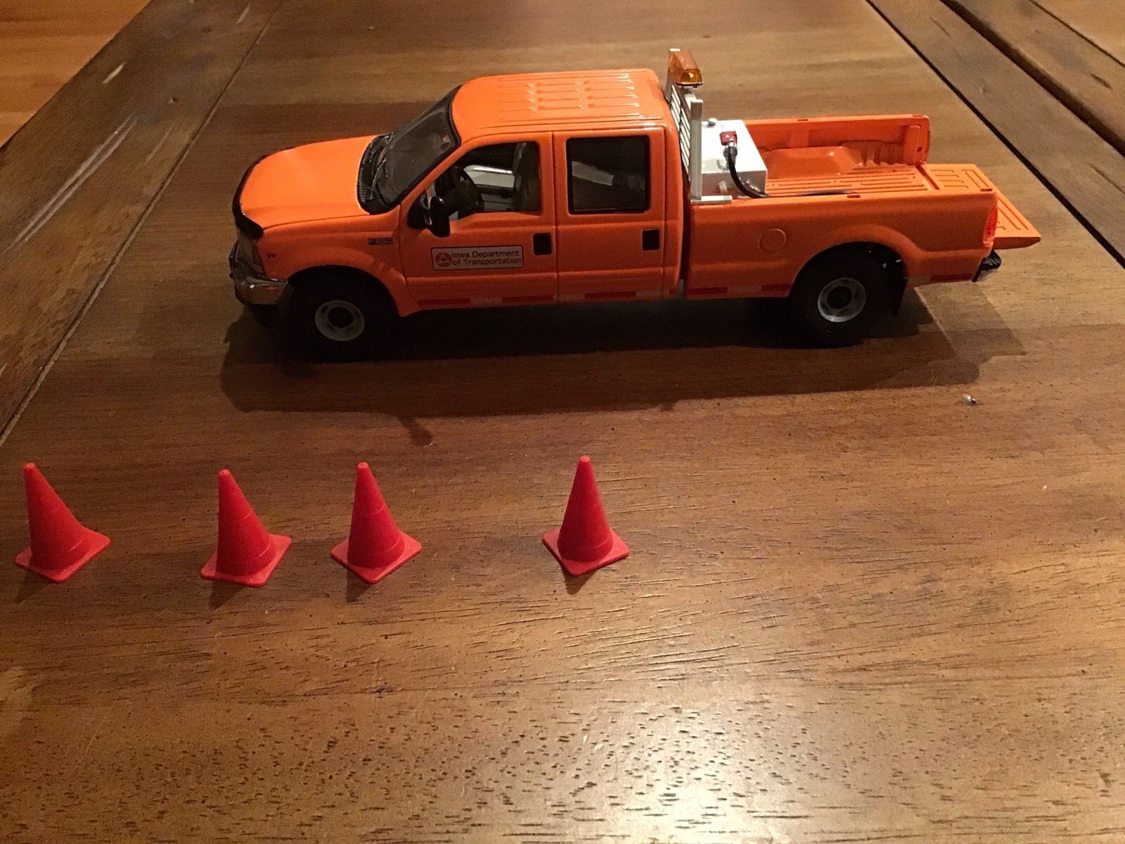 1:34 Scale Die Cast First Gear Truck With 4 Cones Missing Side Mirror ￼