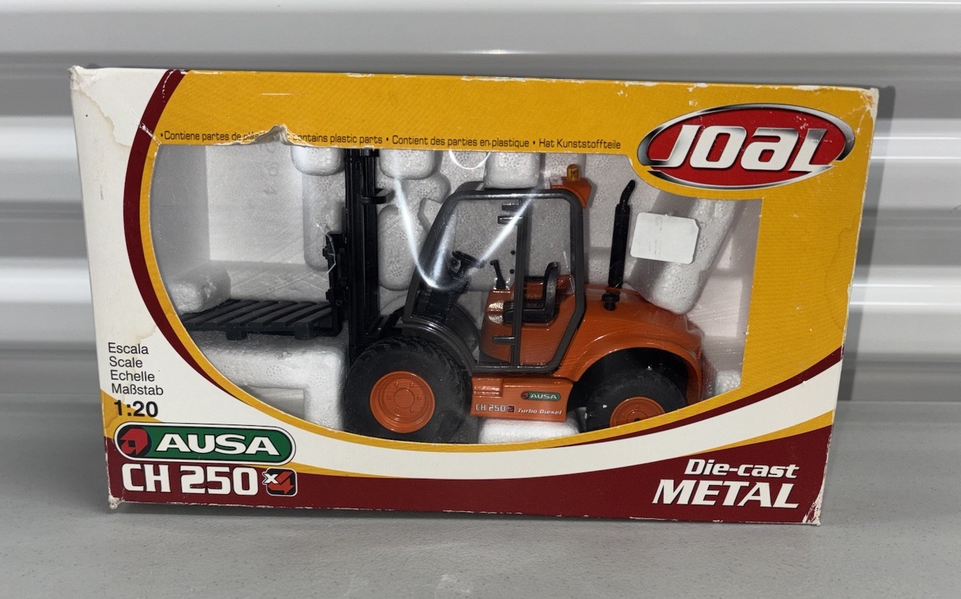 NEW! Joal Ausa CH 250 Rough Terrain Forklift With Pallet 1:20 Scale