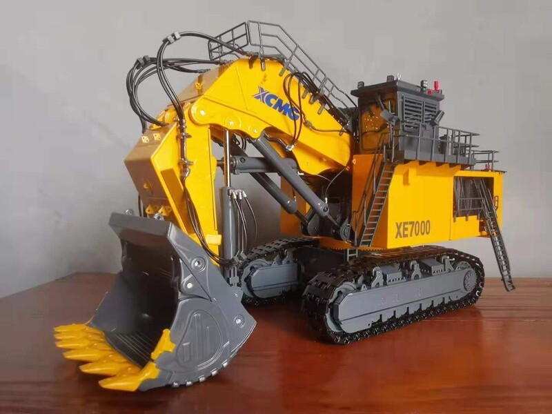 1:50 XCMG XE7000 Mining ExcavatorConstruction Machine Equipment Diecast Model