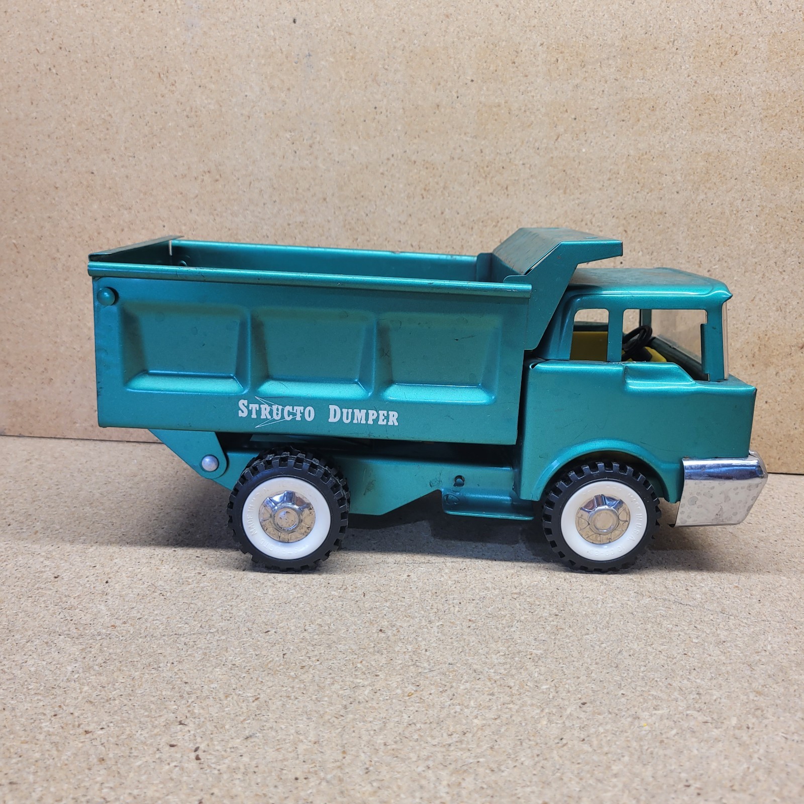 VTG 1960s Structo Dumper Pressed Steel Collectible Hydraulic Dump Truck