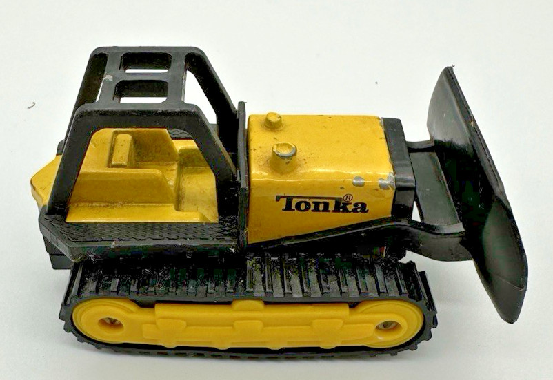 3 Vintage Diecast/Plastic Toy Bulldozers: 2 &rsquo;94 Tonka 1:64 and 1 Remco &rsquo;88 5&Prime;