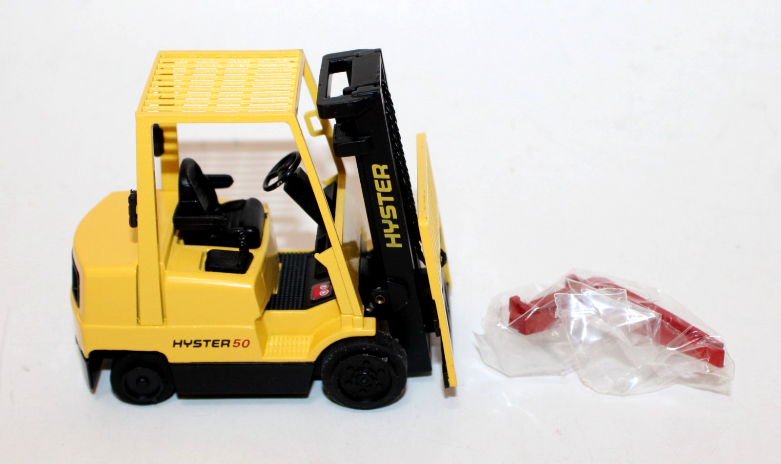 NZG 410 Hyster S50XM Forklift 1:30 MIB Germany