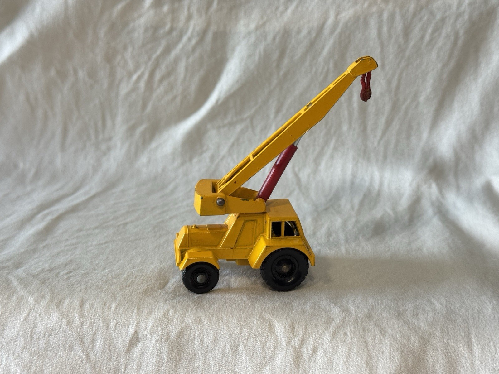 Matchbox Diecast Taylor Jumbo Crane #11 Yellow Construction Vehicle Toy