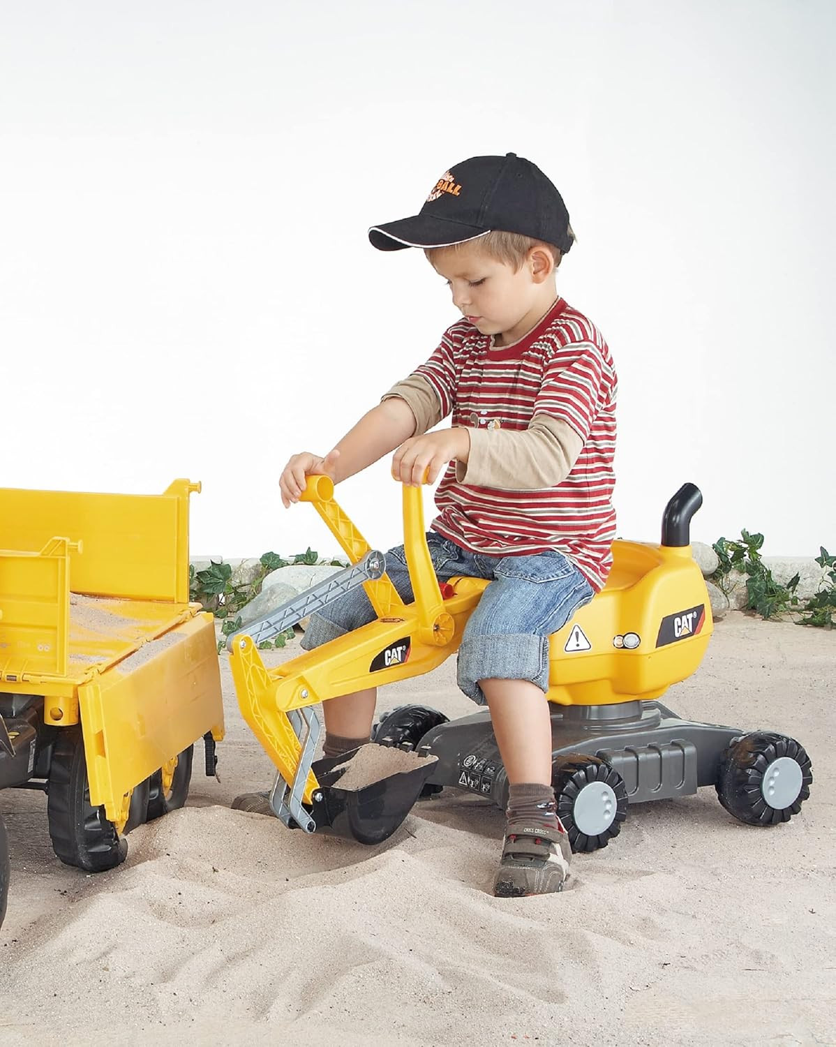 CAT Construction Ride-On: 360-Degree Excavator/Shovel Digger, Youth Ages 3+ , Ye