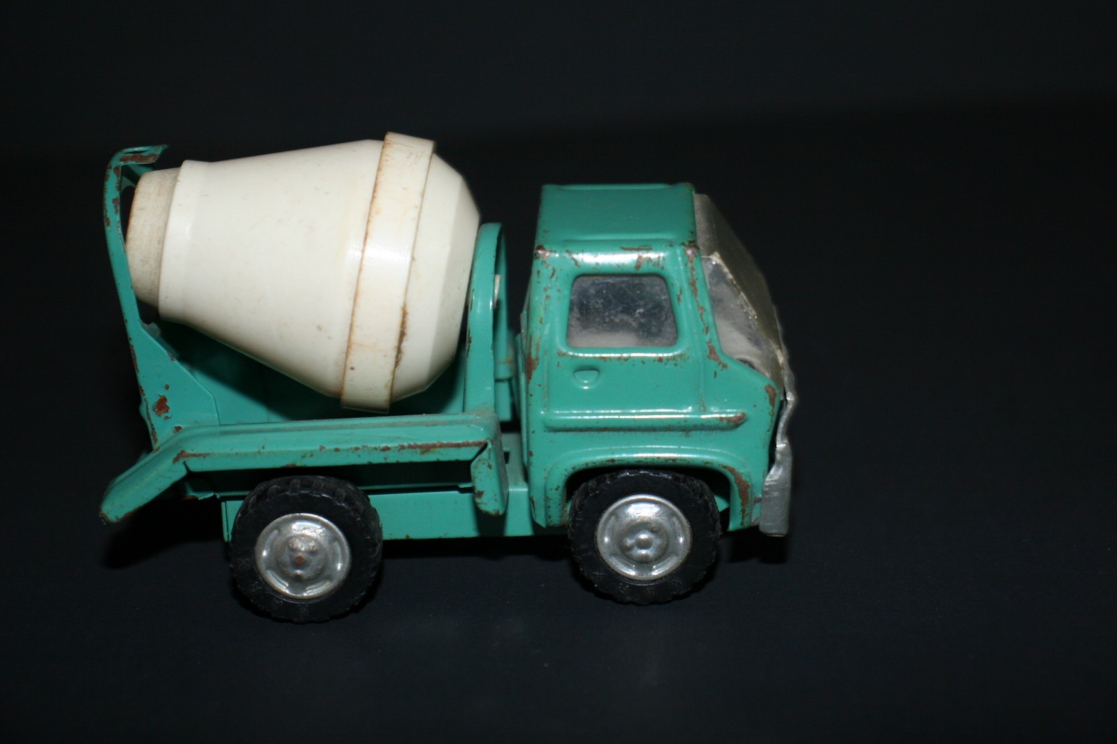Vintage 1960&rsquo;s MARX Cement Mixer Truck – Pressed Steel RARE colors mint green