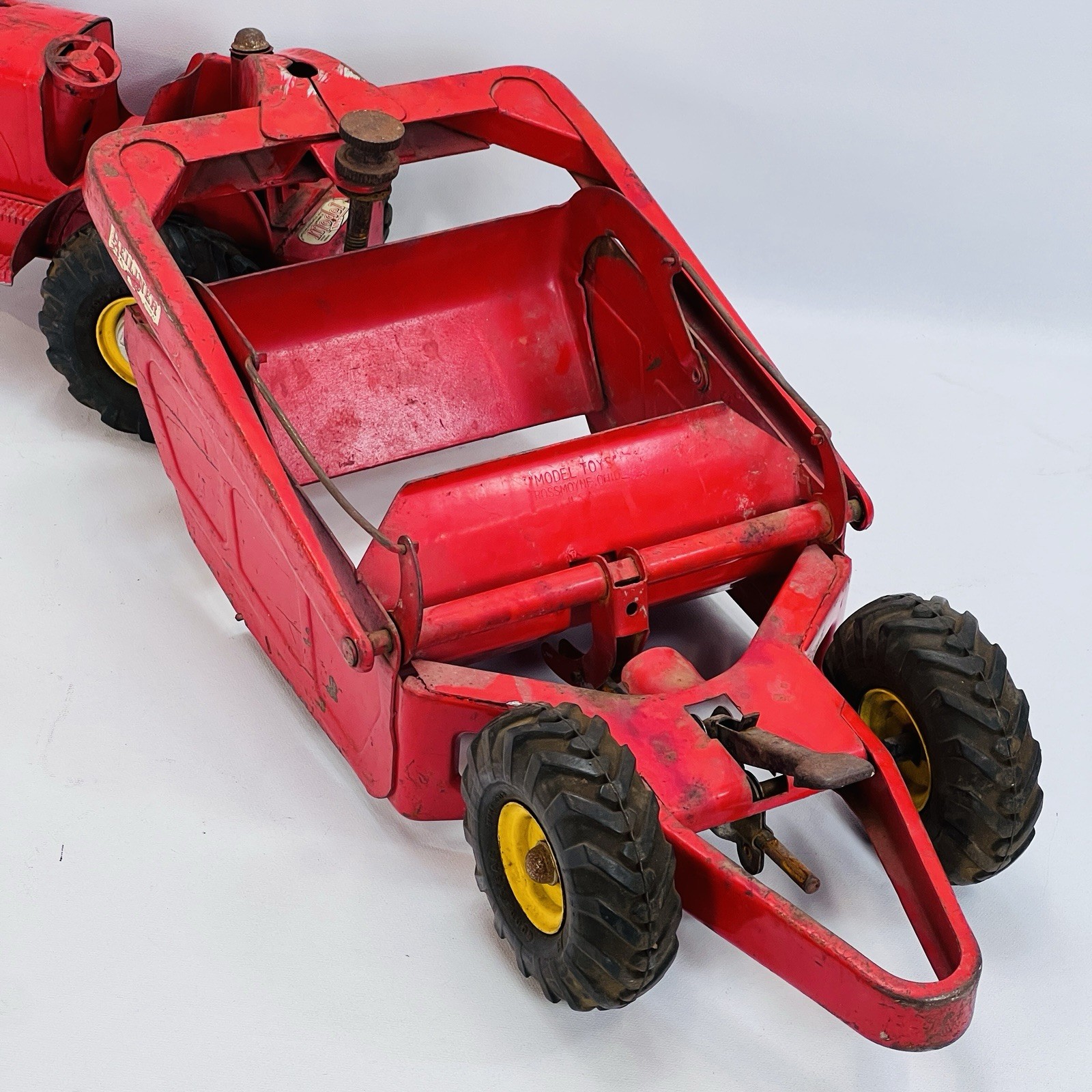 Vintage 1950&rsquo;s Doepke Heiliner 29&Prime; Red Pressed Steel Earth Mover Grader Truck