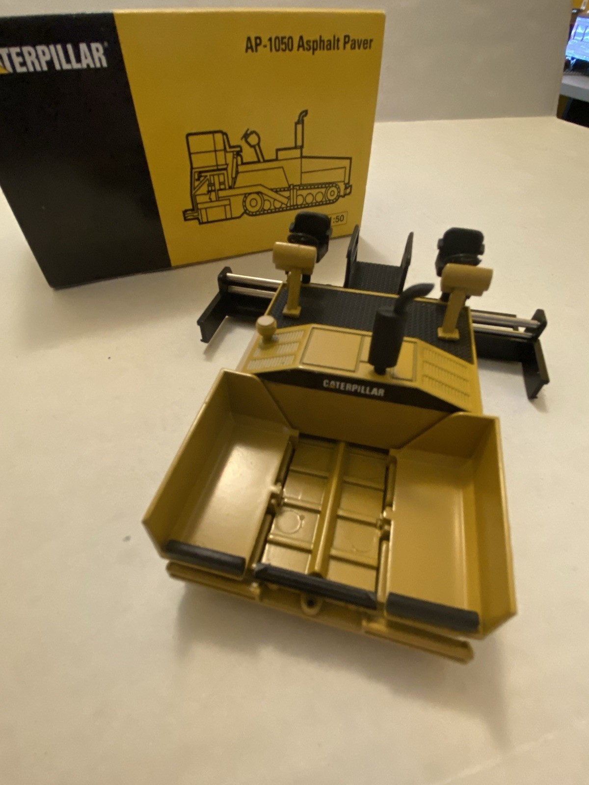 NZG Caterpillar AP-1050 Paver #388 1:50 Launch Edition Asphalt Construction CAT