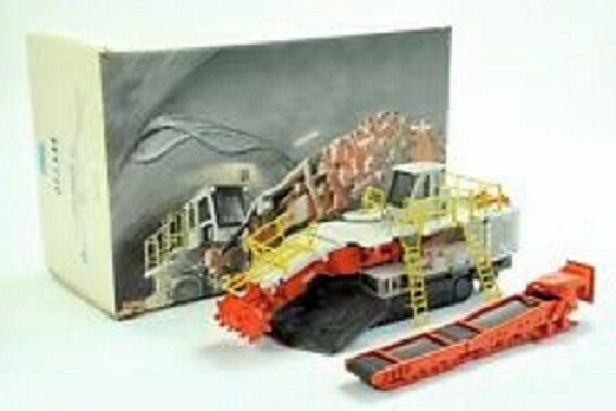 Conrad 2513 Sandvik MT720 Roadheader High Detail O scale 1/50 MIB