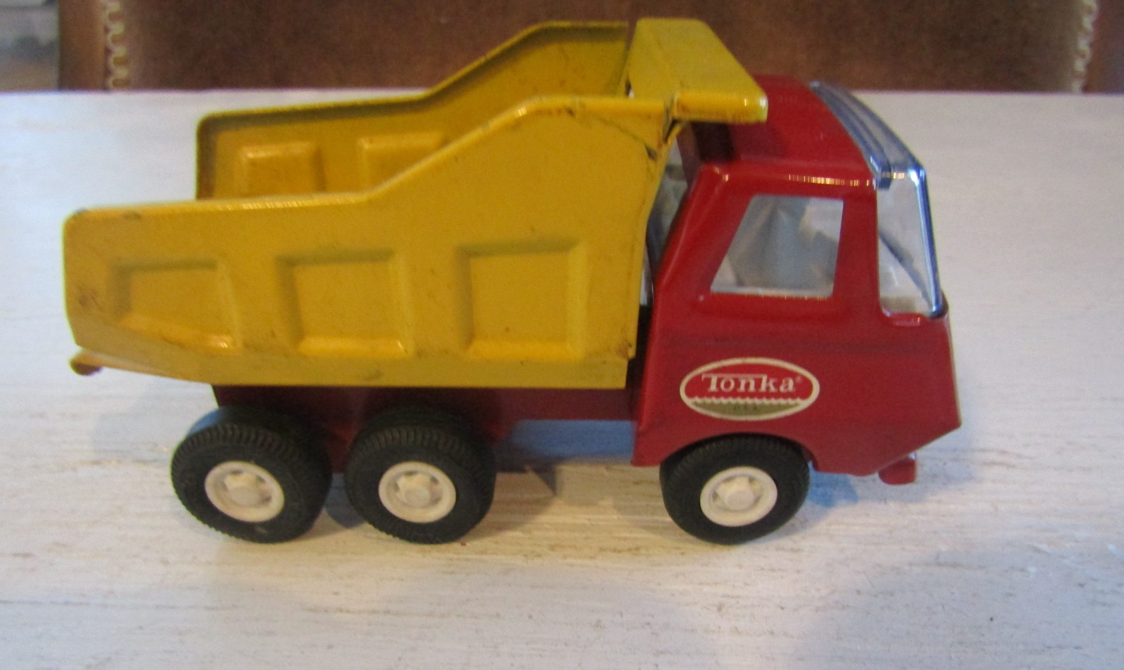 Vintage Metal & Plastic Tonka Red and Yellow Dump Truck 55040~ 5.0&Prime; x 2 3/4&Prime;