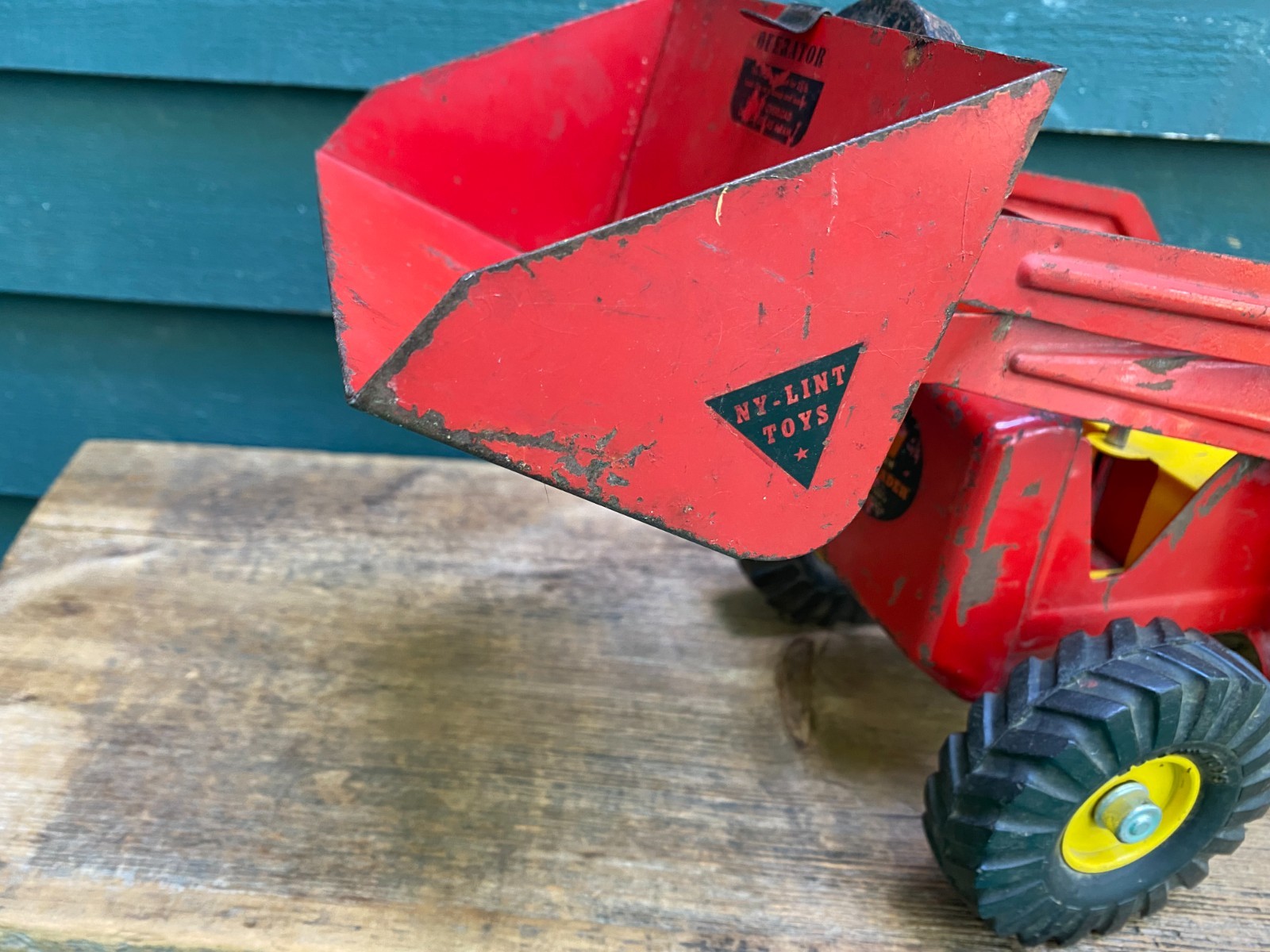Vintage Nylint Toys Pressed Steel HOUGH Payloader Front End Loader Toy 1950&rsquo;s