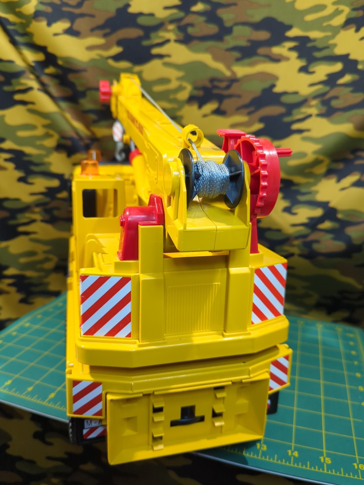 Bruder MAN Tele-Crane TC-4500 TGA 41.440 Construction Toy Truck Germany