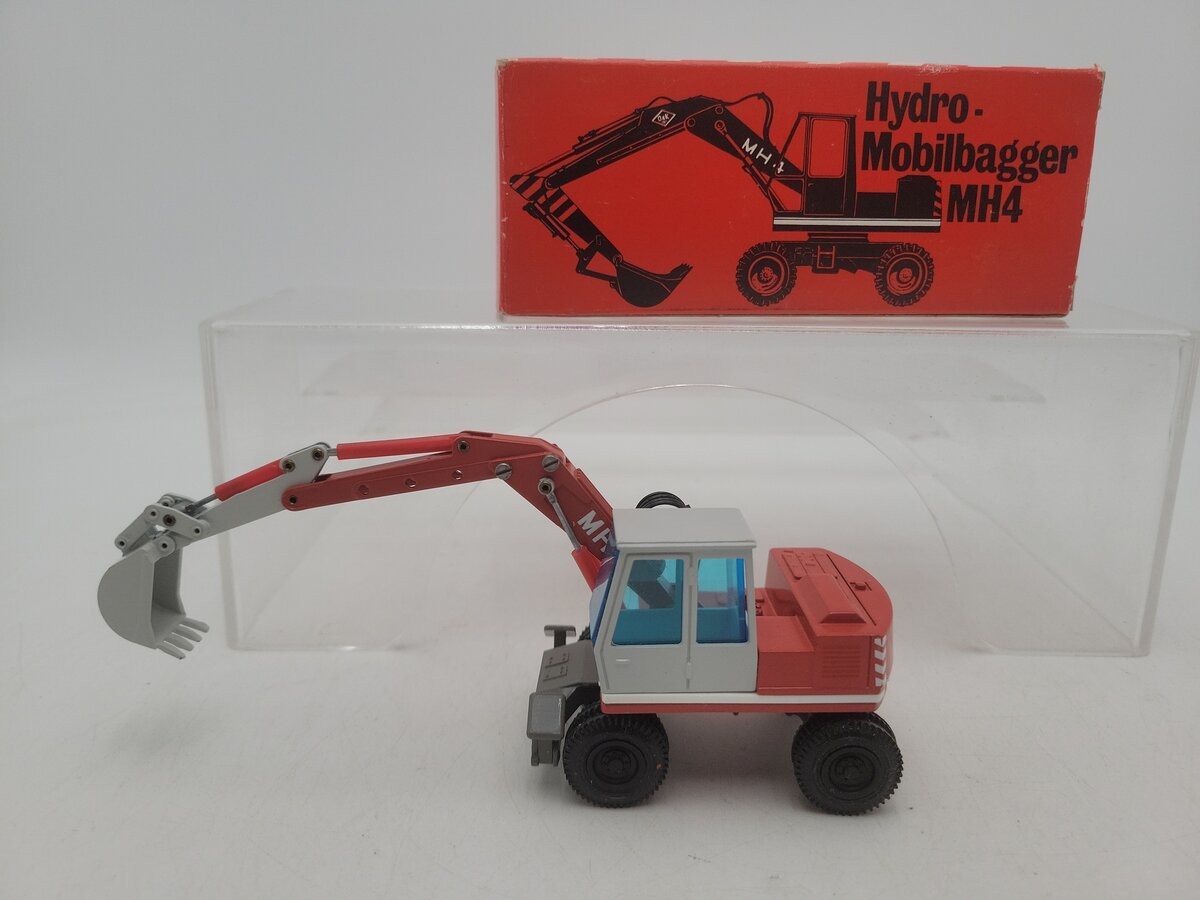 NZG 162 1:50 Scale O & K Red MH4 Mobile Wheel Excavator Die Cast Model NIB