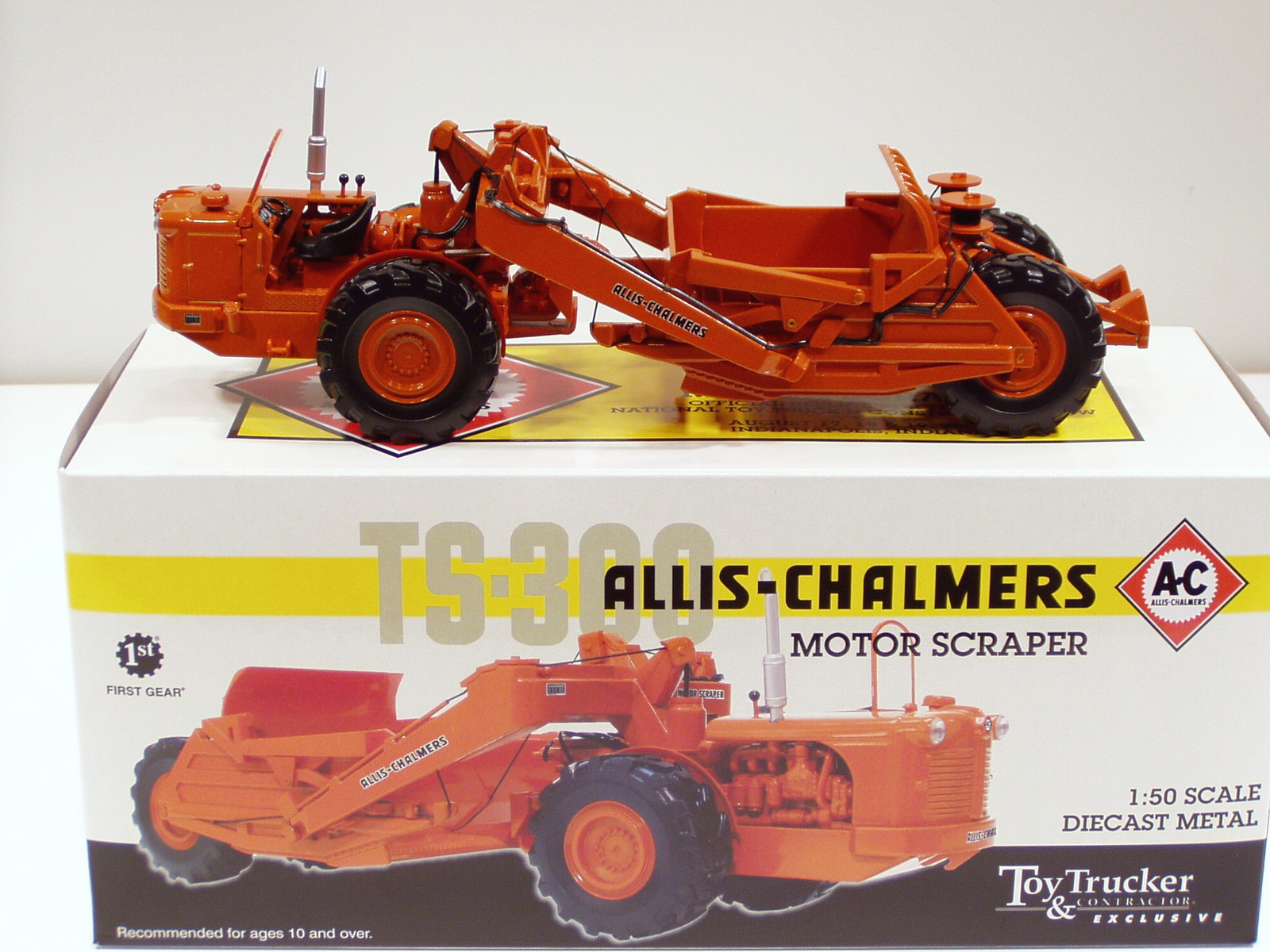 Allis Chalmers TS300 Scraper – « 2007 NTTC » – 1/50 – First Gear #50-3099