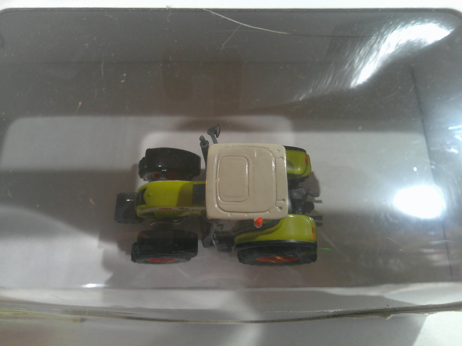 Norscot Claas Ares 657 ATZ Tractor 1:87 Scale Light Green VG Fair Box
