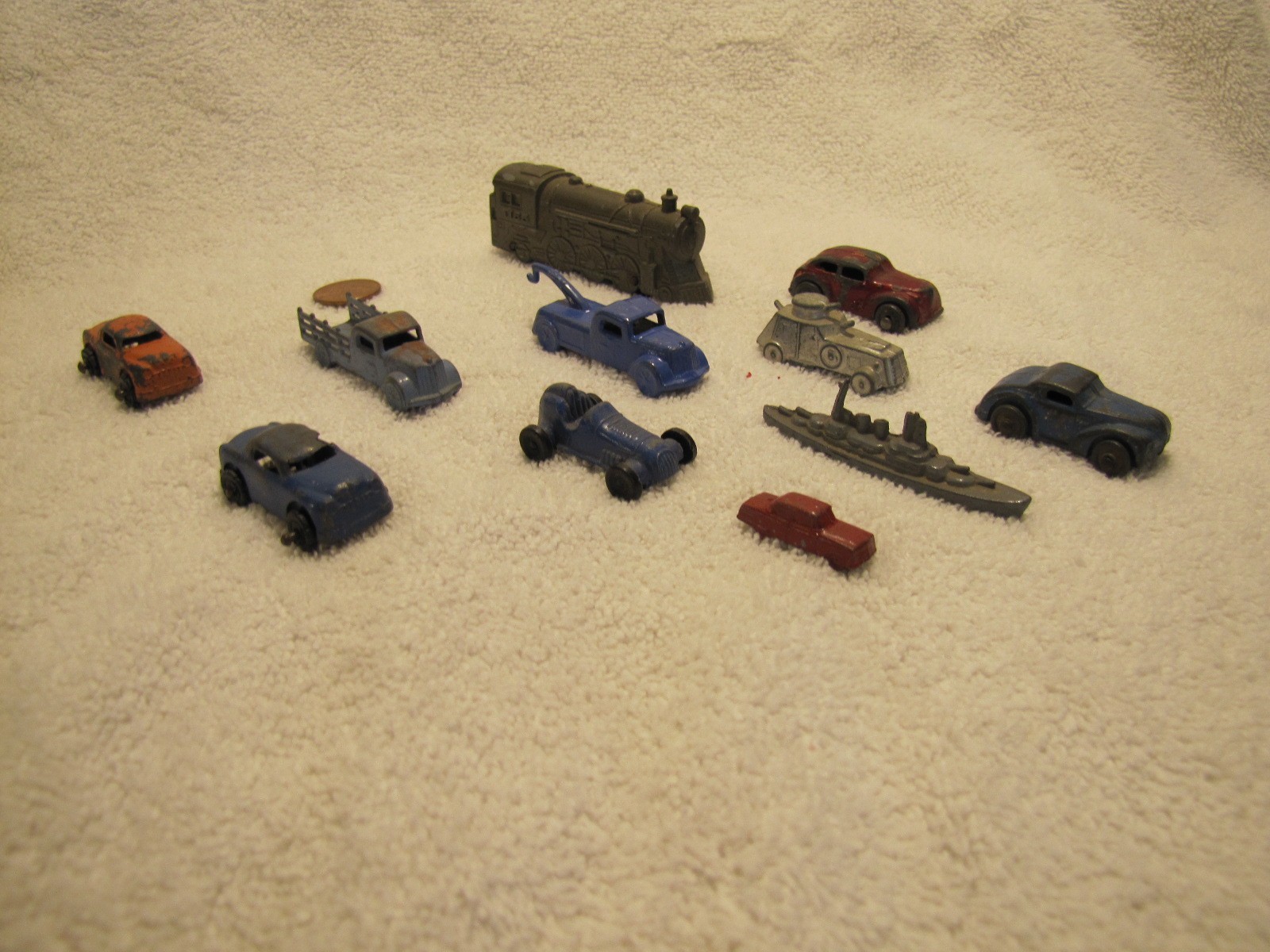 VINTAGE TOOTSIE TOY BARCLAY SLUSH CAST MINIATURE CAR TOY DIECAST LOT
