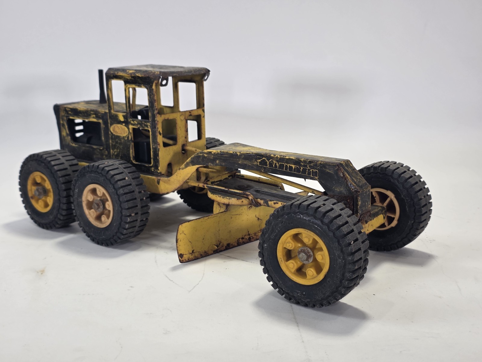 Vintage Pressed Metal Yellow Tonka Road Grader MR-970- 18&Prime; 1970&rsquo;s GUC