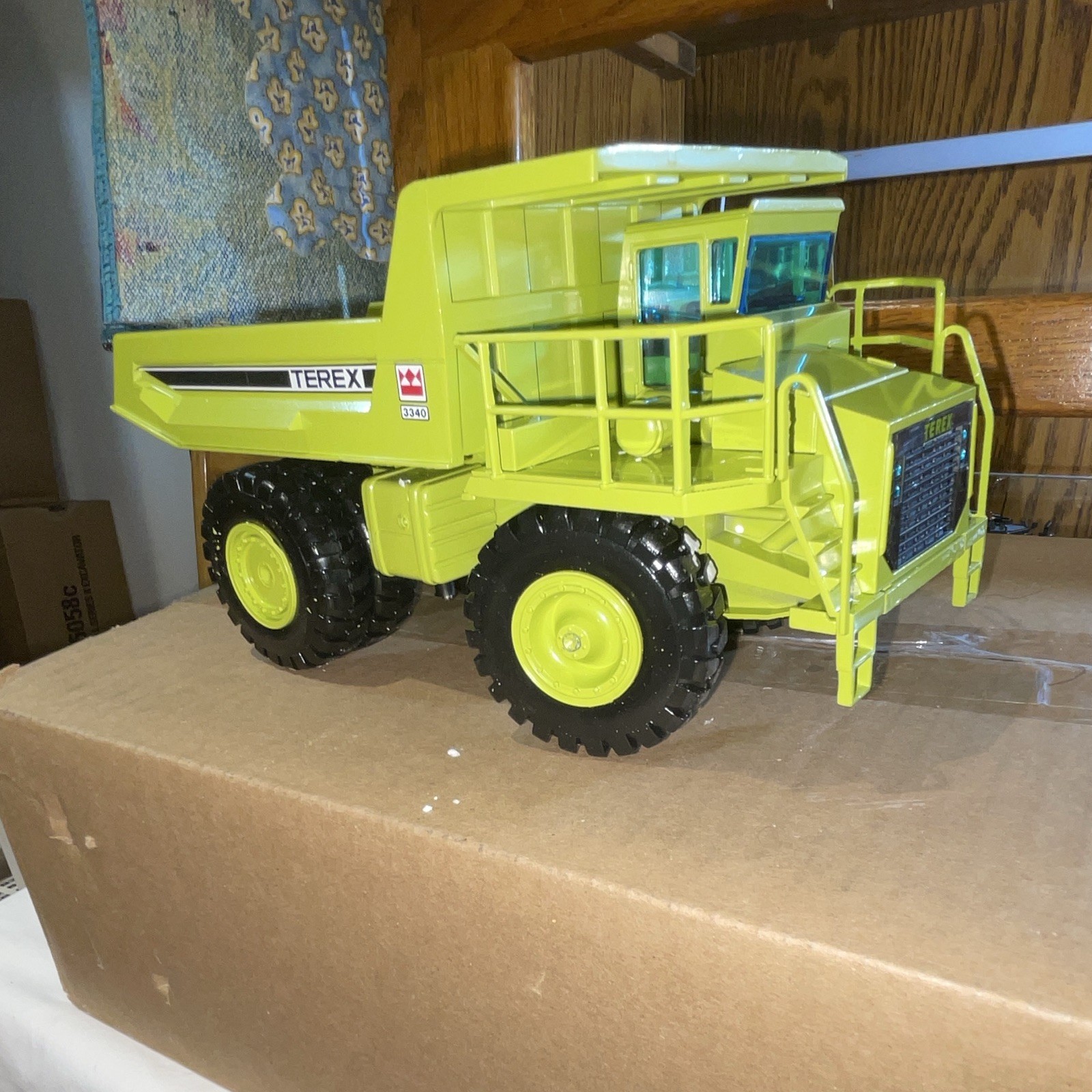 Terex 3340 Dump Truck Diecast Metal Model 1:50 Green Black Dump Bed