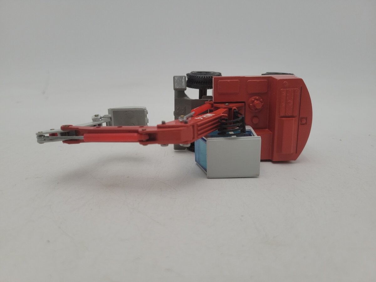 NZG 162 1:50 Scale O & K Red MH4 Mobile Wheel Excavator Die Cast Model NIB