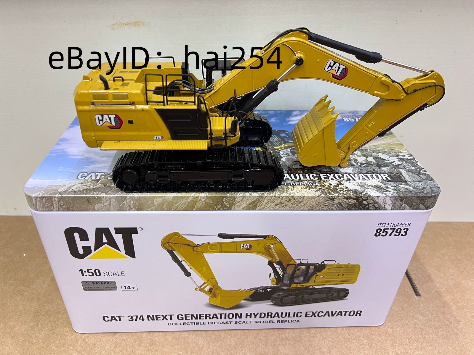 Diecast Masters 1/50 CAT 374 Next Gen Hydraulic Excavator High Line 85793 NEW