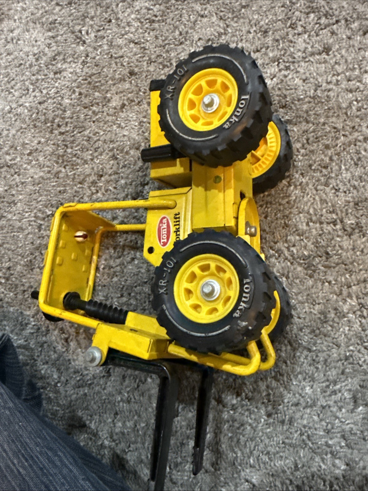 Vintage Tonka Forklift XR-101 Yellow Pressed Steel #52900 Shelf O2