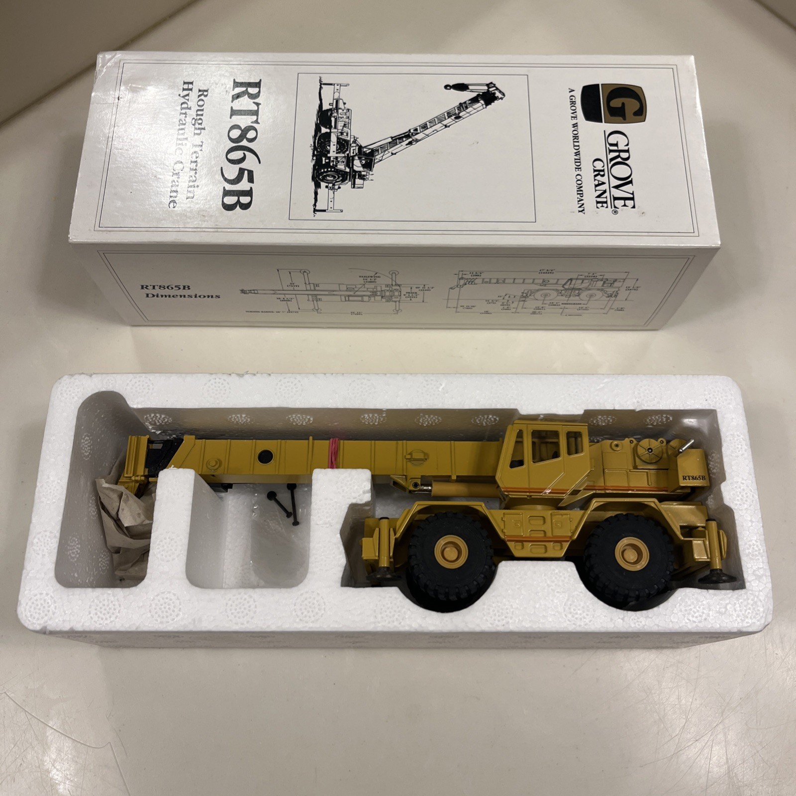NZG Grove RT865B Rough Terrain Hydraulic Crane 1:55 394 in Box Germany