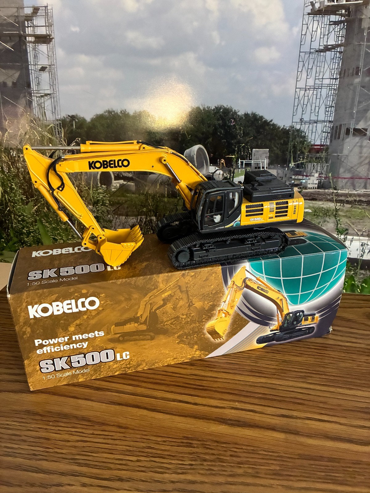 1/50 Kobelco SK500LC Excavator mint in box