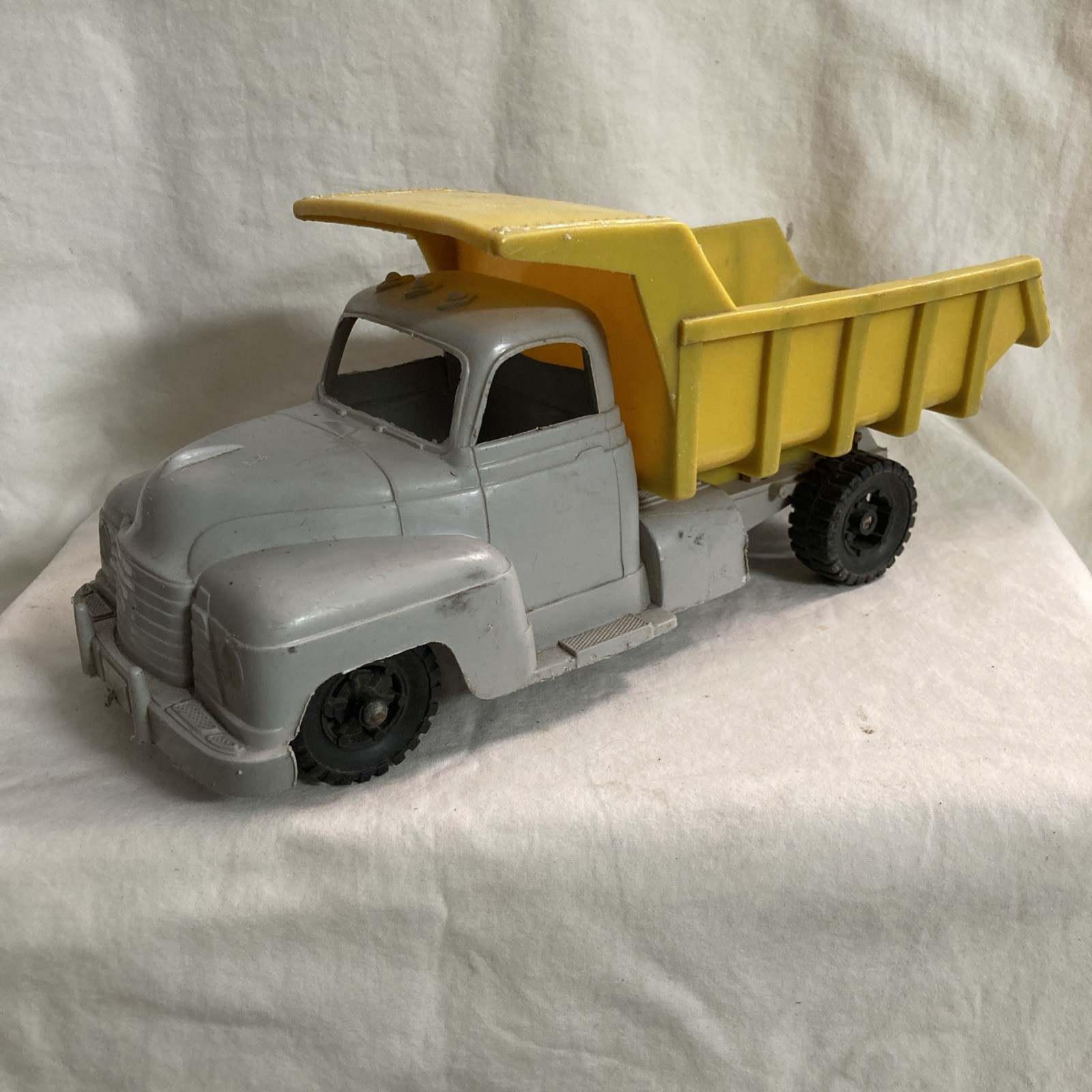 Rare 1950’s Marx Plastic Dump Truck 11.5&Prime;