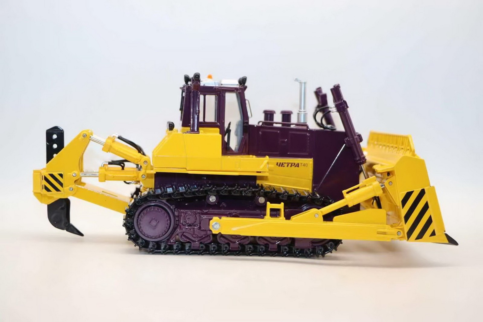 1/43 Scale RUSSIAN CHETRA T40 T-40 BULLDOZER Diecast Model Collection