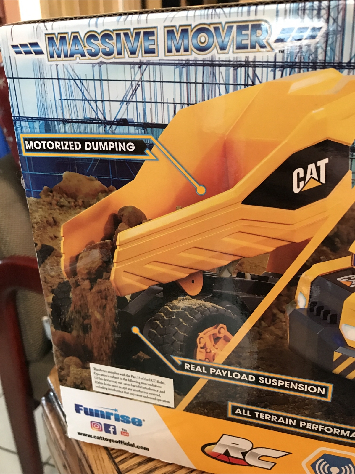 Cat Caterpillar Remote Control Dump truck Massive Mover Hottest RC Toy Gift