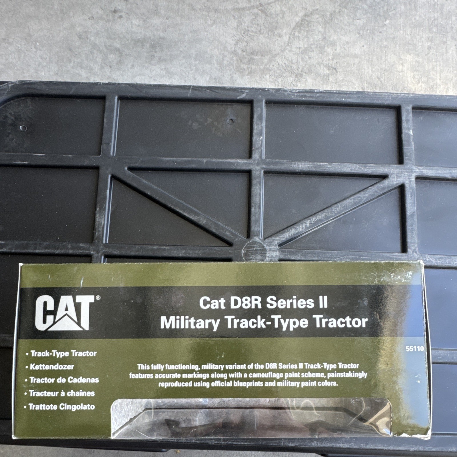 Norscot CAT Military D8R Series II Track-Type Tractor Diecast 1:50 Green 55110