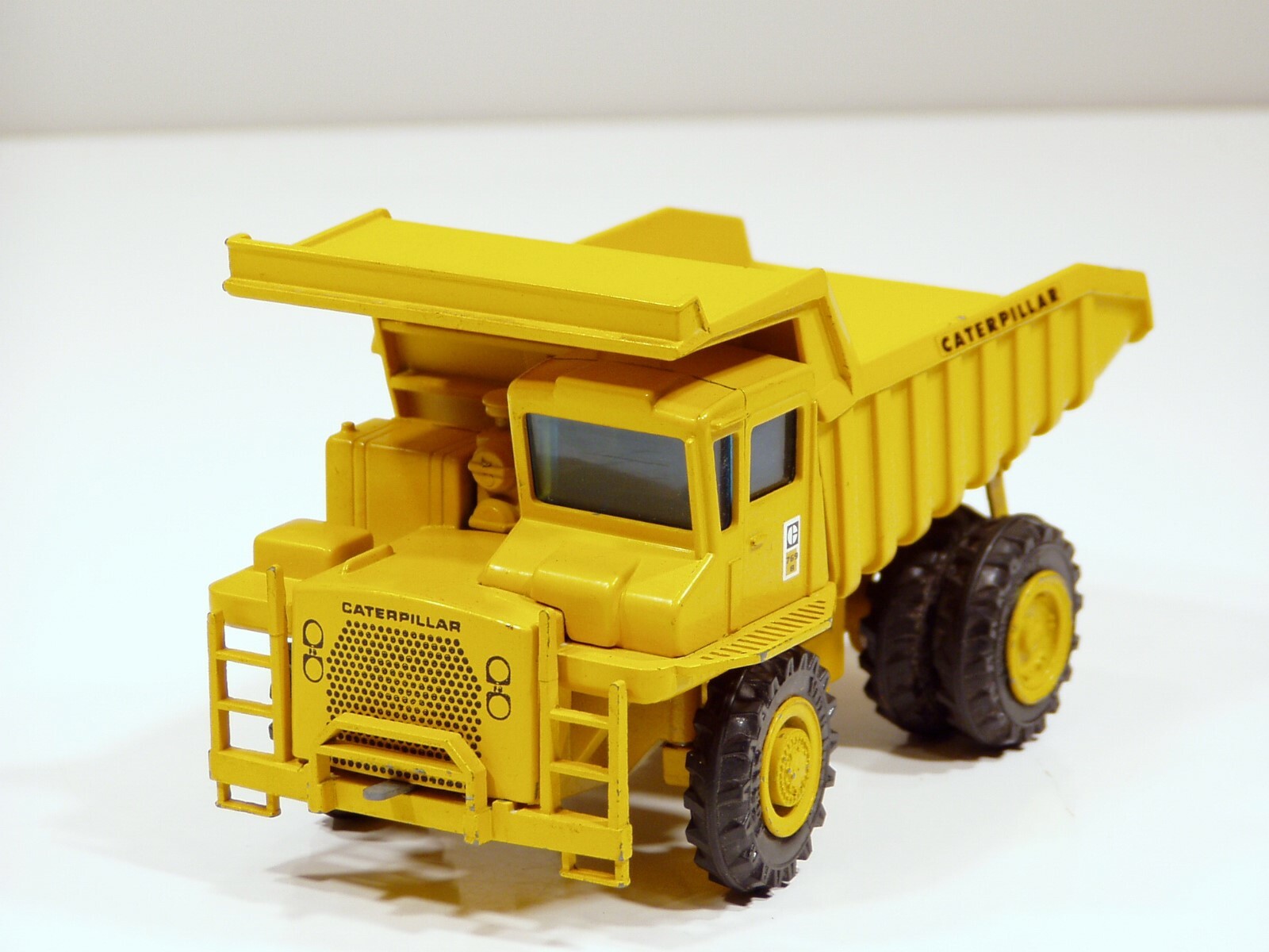 Caterpillar 769B Dump Truck – o/c – 1/50 – Gescha #276 – w/ Box