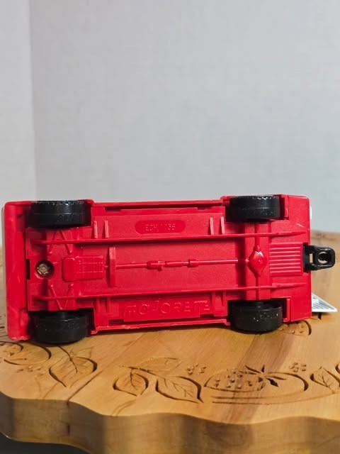 Majorette – Ambulance – ECH. 1-36 – Made In France – License # 5042LH69 red